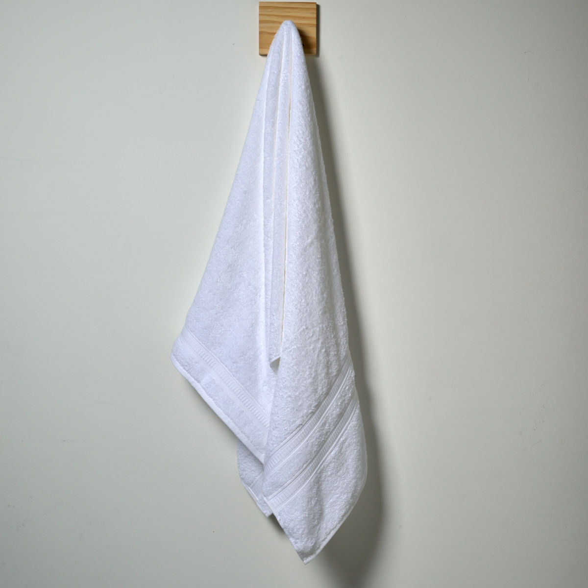 03 15 0011 Toalha de Banho Heritage Branco 001